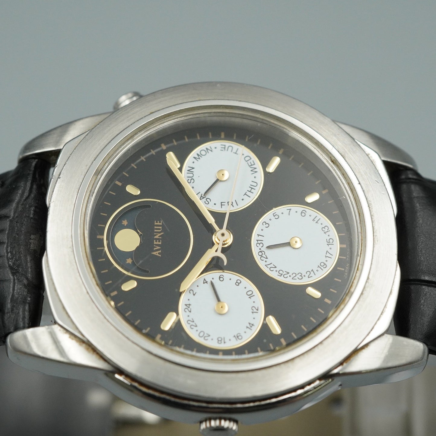 *MINT* Vintage SIKO AVENUE 7F39-6060 Quartz Black Dial Round 35mm Mens Watch