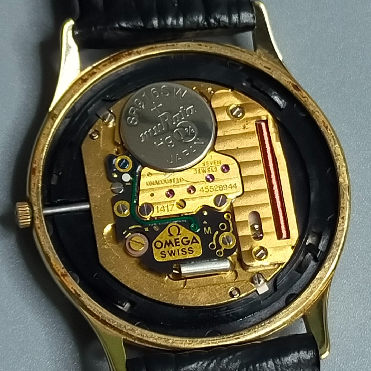 *NEAR MINT* Vintage OMEGA De Ville Cal.1417 Quartz Black Dial Mens Round Watch