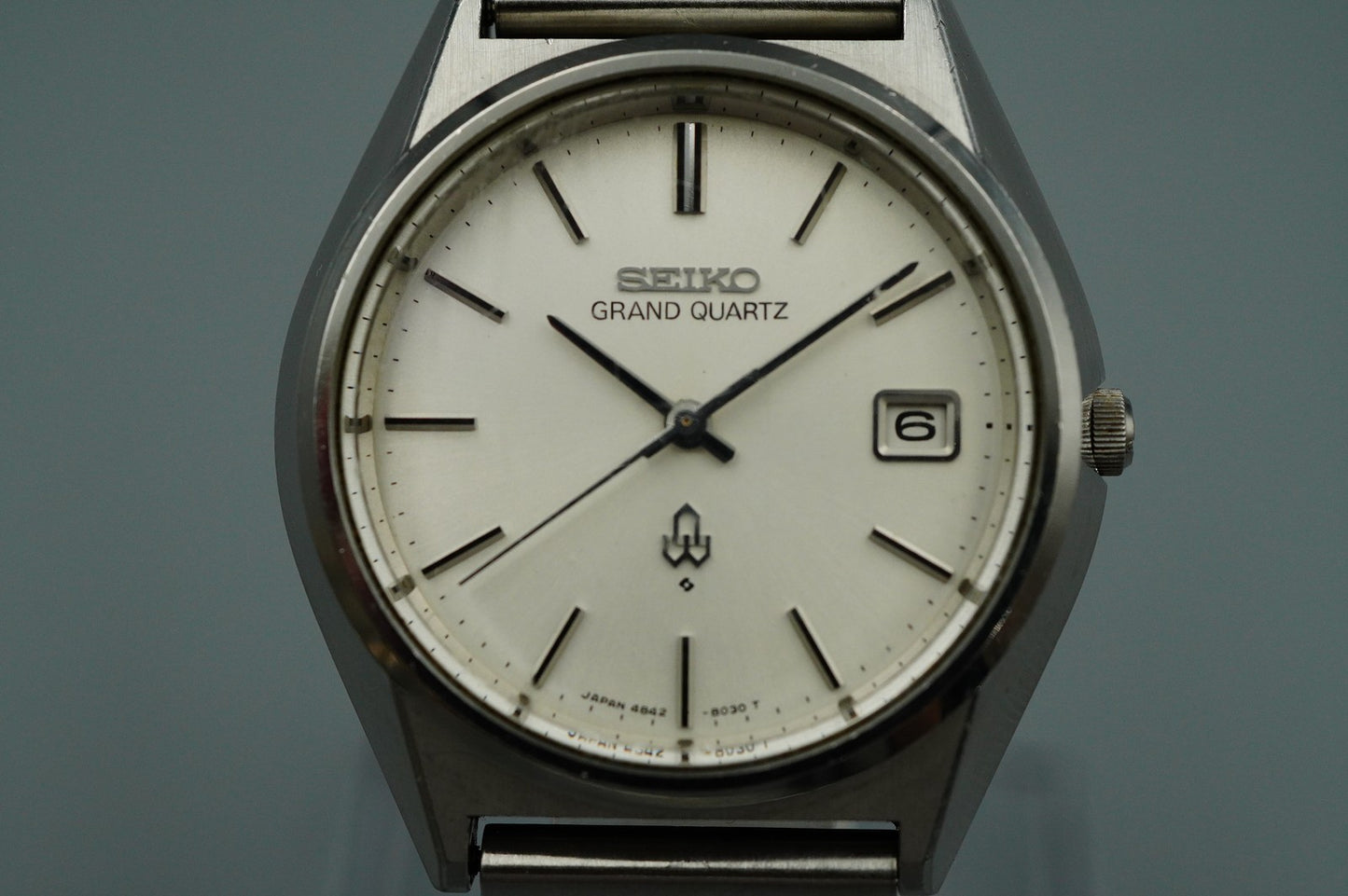 *NEAR MINT* Vintage SEIKO GRAND Quartz 4842-8041 Silver 36mm Mens Watch