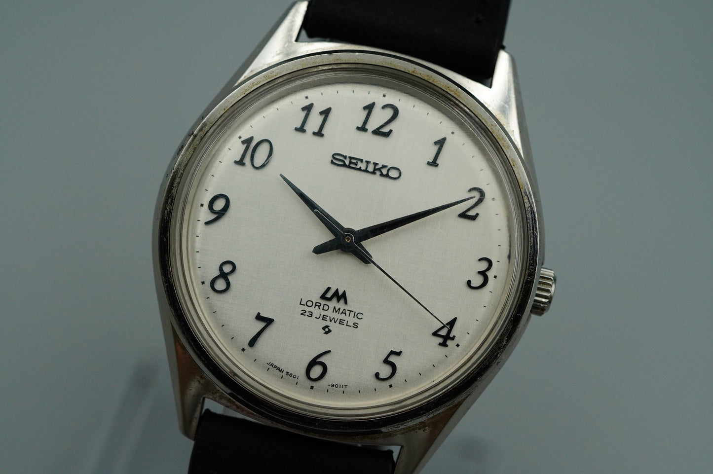 N MINT Vintage SEIKO LORD MATIC 5601-9000 Automatic Beige Round 36mm Mens Watch