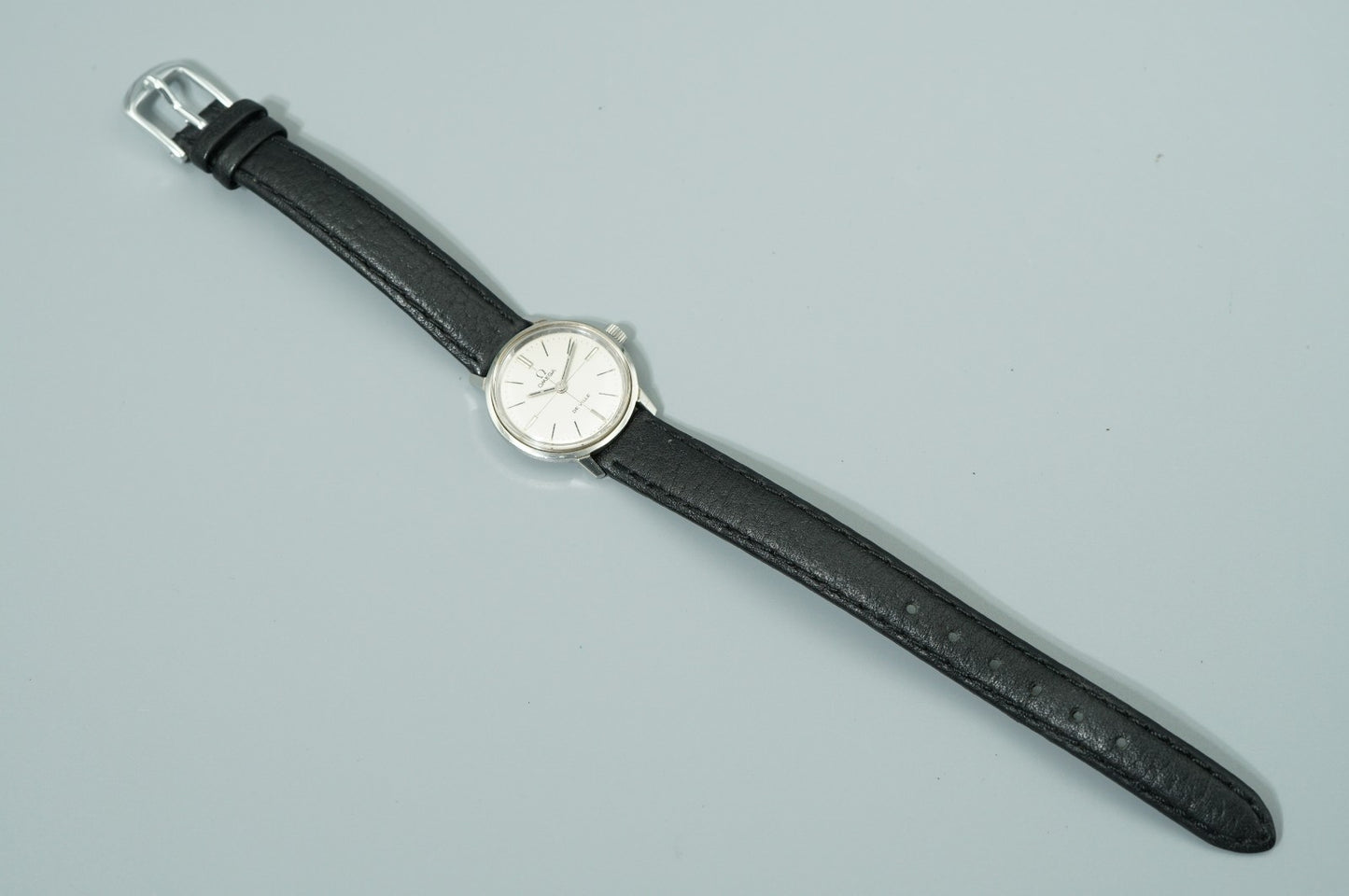 *N MINT* Vintage OMEGA De Ville Hand Winding Silver Cross Line 22mm Women Watch