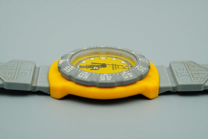 *MINT* Vintage 1990s TAG Heuer Formula 1 Quartz Yellow Dial 35mm Mens Watch