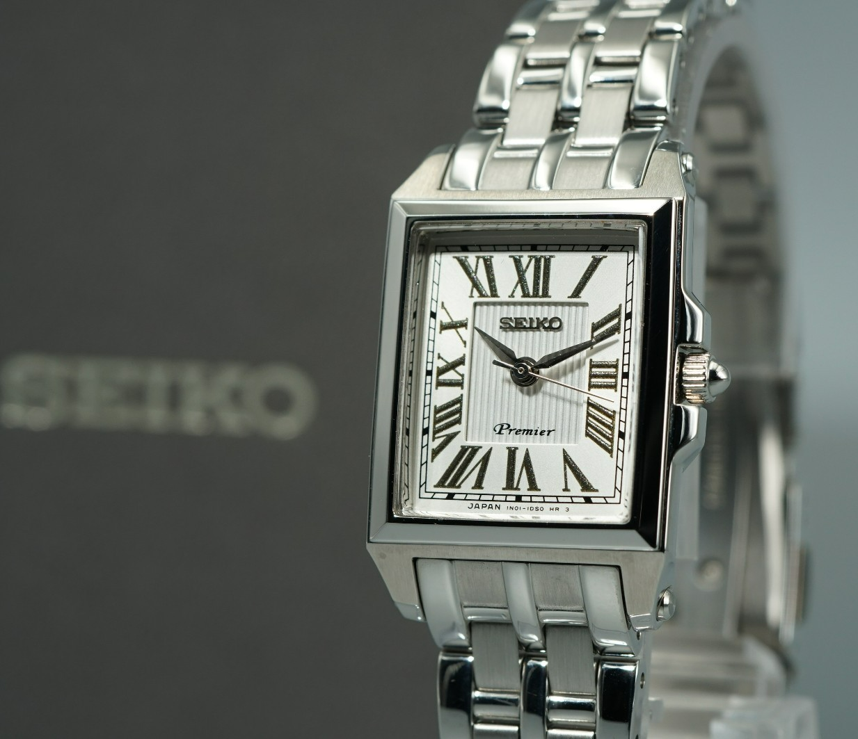 *MINT* SEIKO Premier 1N01-0RJ0 Quartz White Dial Square 22mm Women,Ladies Watch