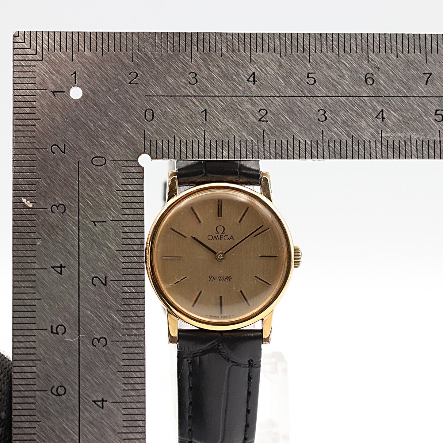 N MINT Vintage 1970 OMEGA De Ville Cal.625 Hand Wind Gold Round 25mm Women Watch