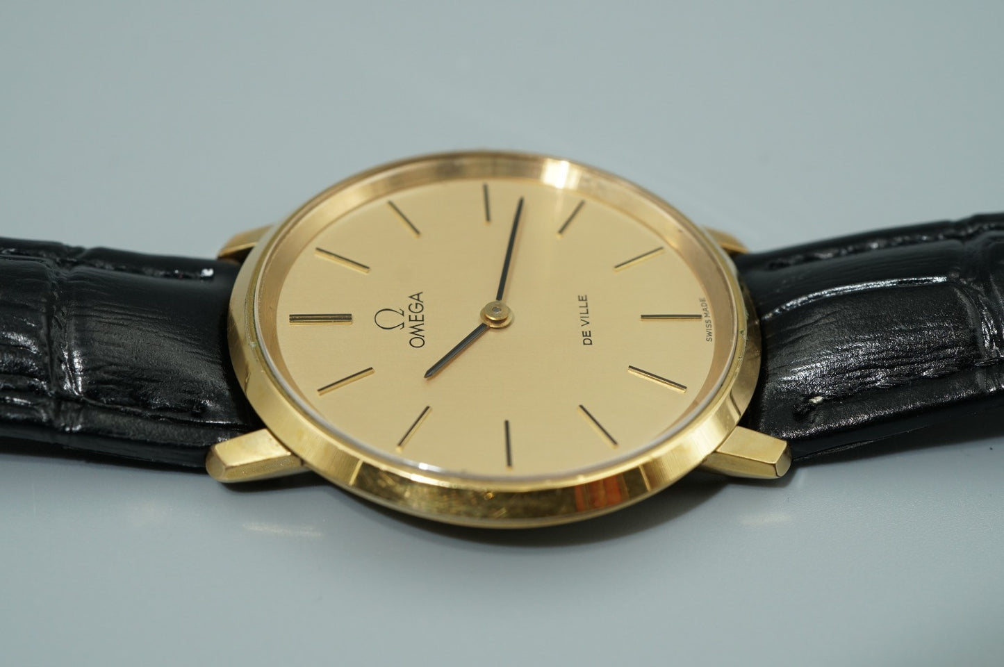 N MINT Vintage 1973 OMEGA De Ville Cal.625 Hand Wind Gold Round 33mm Mens Watch