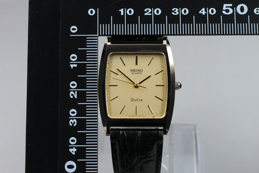 *MINT* Vintage 1982 SEIKO Dolce 6030-5320 Quartz Tank Shape Gold Dial Mens JAPAN