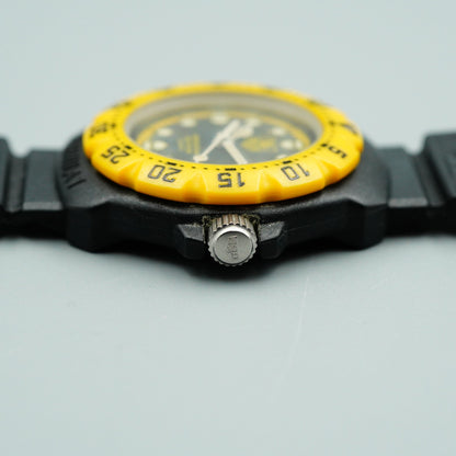 *N MINT* Vintage TAG Heuer FORMULA 1 380.508 Quartz Black Dial 28mm Women Watch