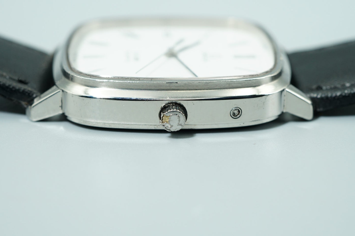 *NEAR MINT* Vintage 1974 OMEGA De Ville Cal.1332 Qz White Square 33mm Mens Watch