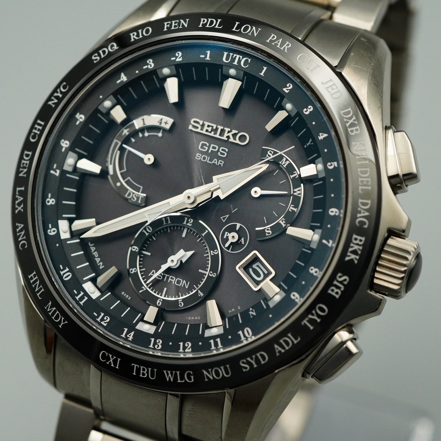 *N MINT* Box & Paper SEIKO ASTRON 8X53-0AB0 Solar Black Round 45 mm Mens Watch