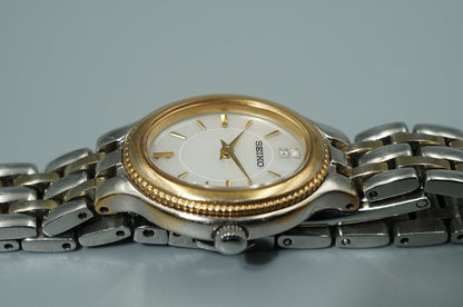*Exc+5* SEIKO V110-0AY0 Quartz White Dial Oval 21mm Women Watch