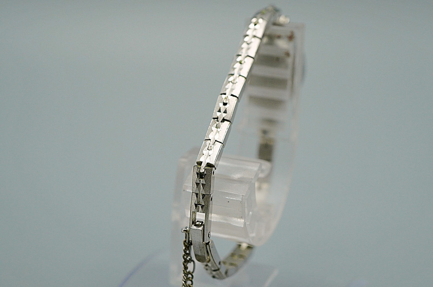 N MINT Vintage 1970s SEIKO 11-7240 Hand Winding Silver Oval 15 mm Women Watch