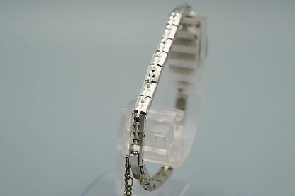 N MINT Vintage 1970s SEIKO 11-7240 Hand Winding Silver Oval 15 mm Women Watch