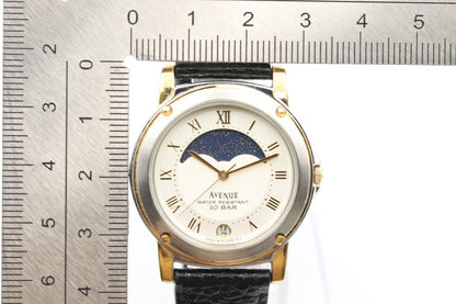 OH *NEAR MINT* Vintage SEIKO AVENUE RESISTANT 6F34-6040 White Dial Mens Watch