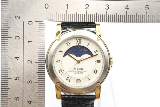 OH *NEAR MINT* Vintage SEIKO AVENUE RESISTANT 6F34-6040 White Dial Mens Watch