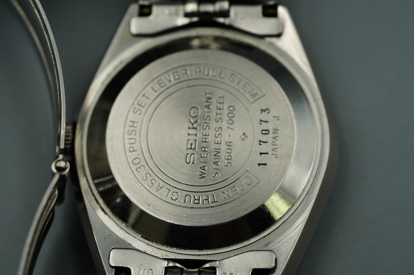 N MINT Vintage SEIKO LORD MATIC 5606-7000 Automatic Silver Round 36mm Mens Watch