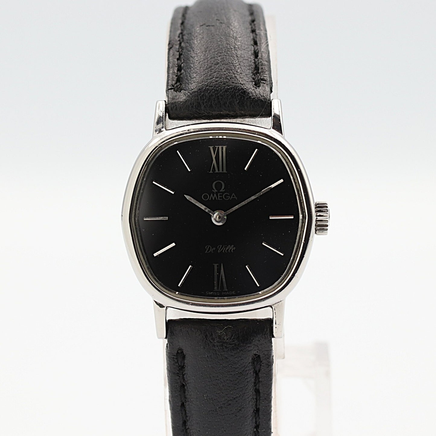 *NEAR MINT* Vintage 1980s OMEGA De Ville Hand Wind Black Square 22mm Women Watch