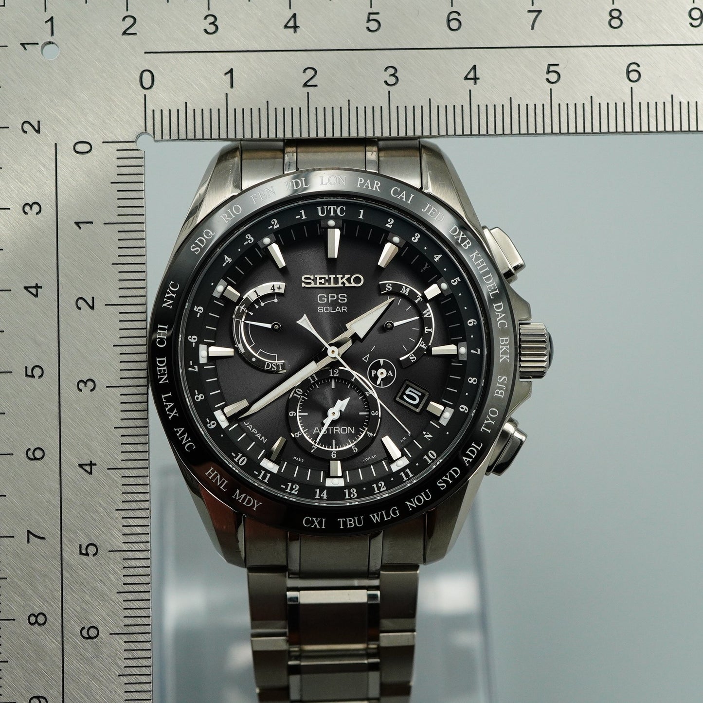 *N MINT* Box & Paper SEIKO ASTRON 8X53-0AB0 Solar Black Round 45 mm Mens Watch