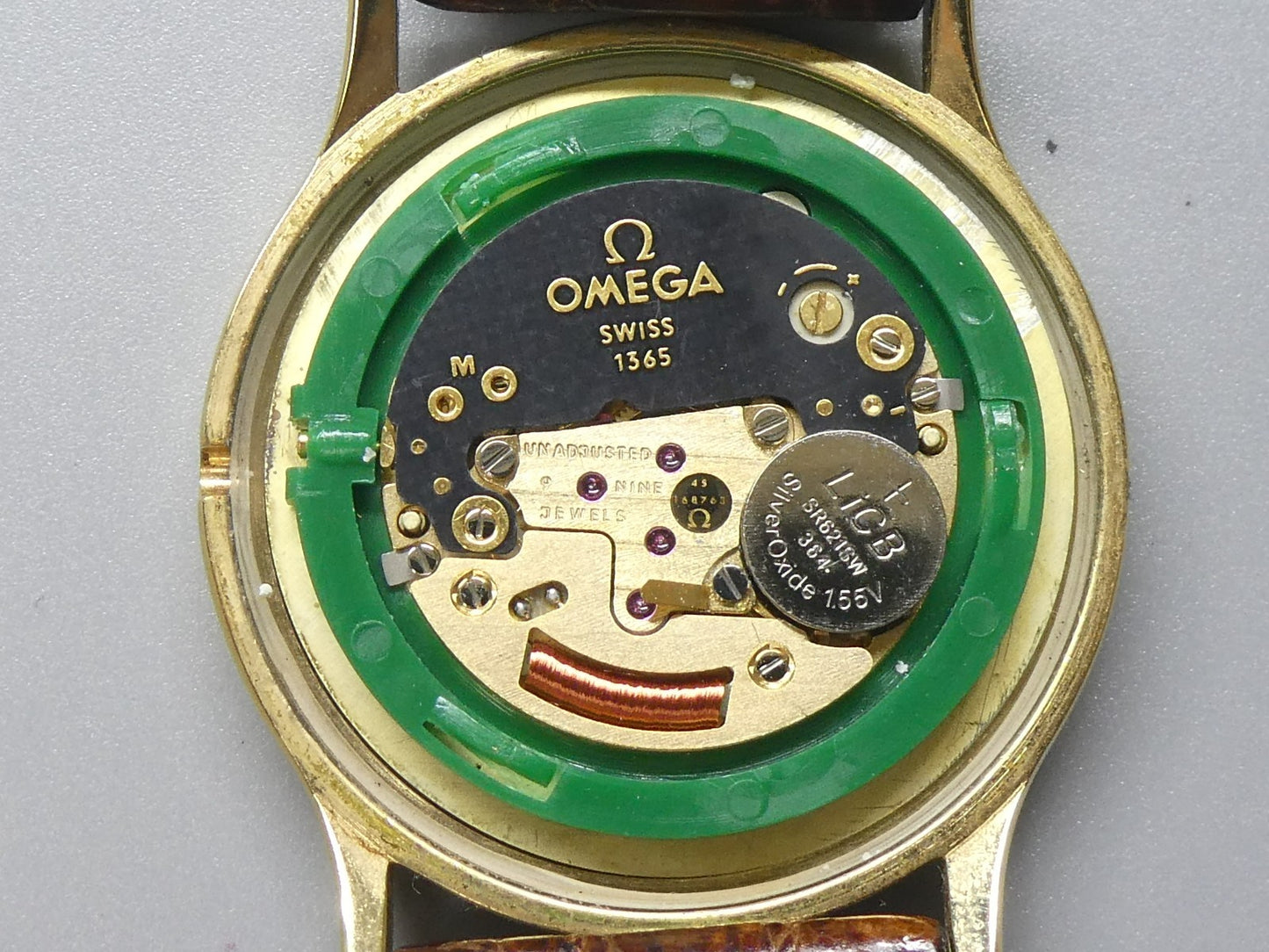 *NEAR MINT* Vintage 1980s OMEGA De Ville Cal.1365 Quartz Gold 31mm Mens Watch
