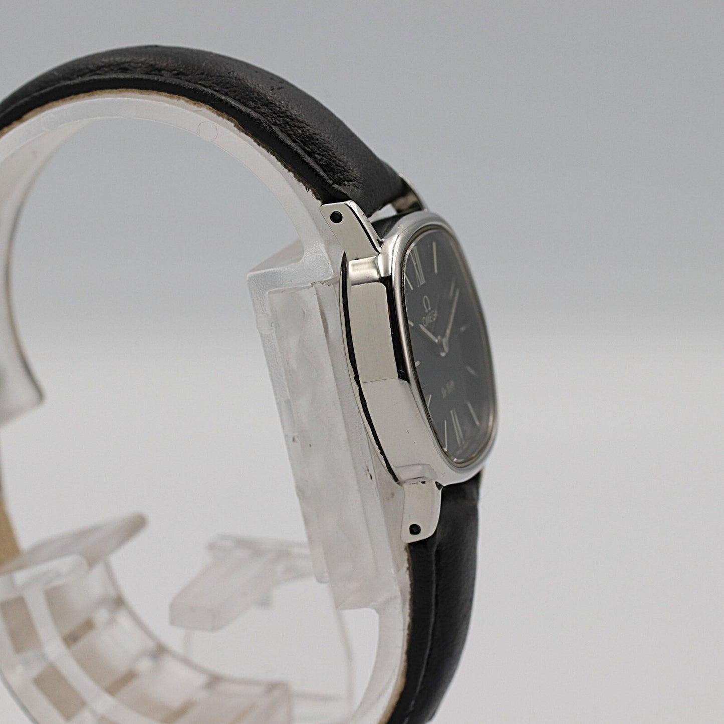 *NEAR MINT* Vintage 1980s OMEGA De Ville Hand Wind Black Square 22mm Women Watch