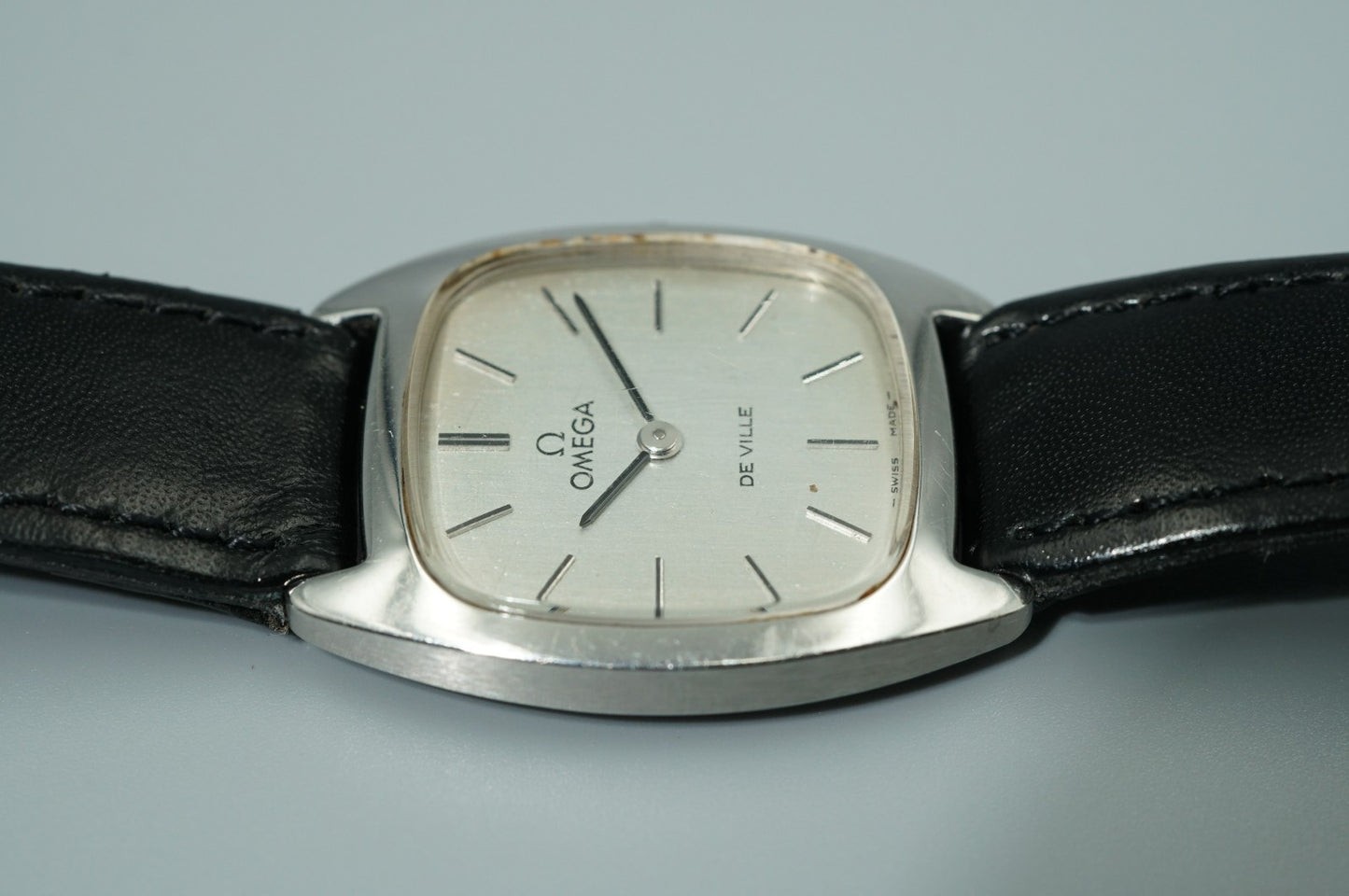 N MINT Vintage 1970 OMEGA De Ville Cal.625 Hand Winding Silver 25mm Women Watch