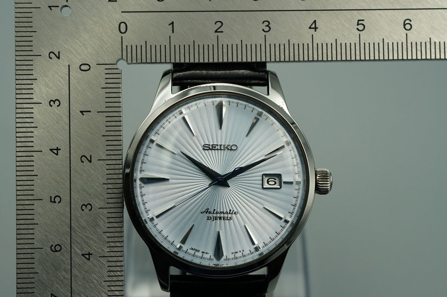 *NEAR MINT*  SEIKO MECHANICAL 6R15-01S0 AT Blue Dial Round 40mm Mens Watch