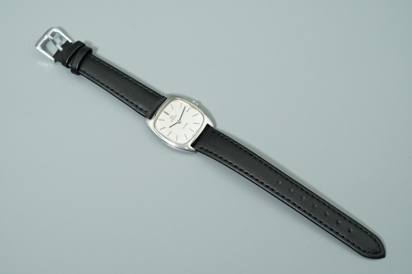 N MINT Vintage 1962 OMEGA De Ville Cal.625 Hand Wind Silver 25mm Women Watch