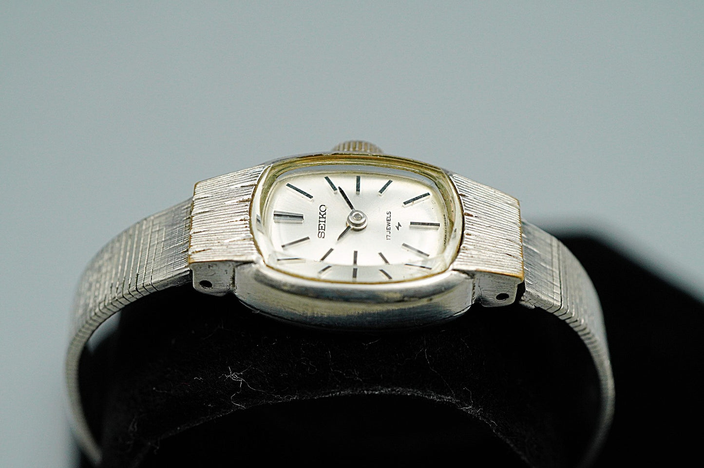 *Exc+5* Vintage 1972 SEIKO 01-3360 Hand Winding Silver Oval 16mm Women Watch
