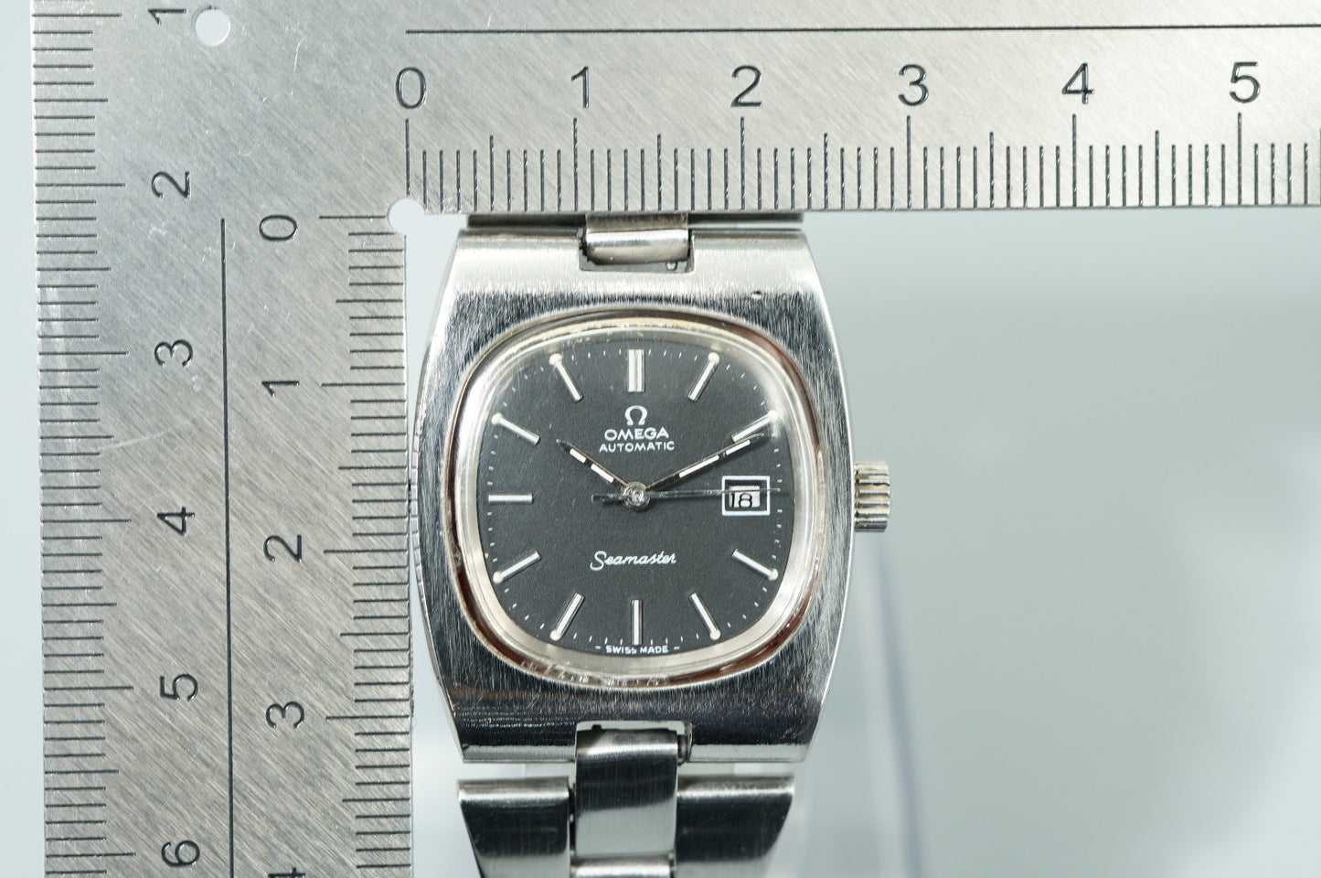 N MINT Vintage 1974 OMEGA Seamaster Cal.684 Automa Black Square 27mm Women Watch