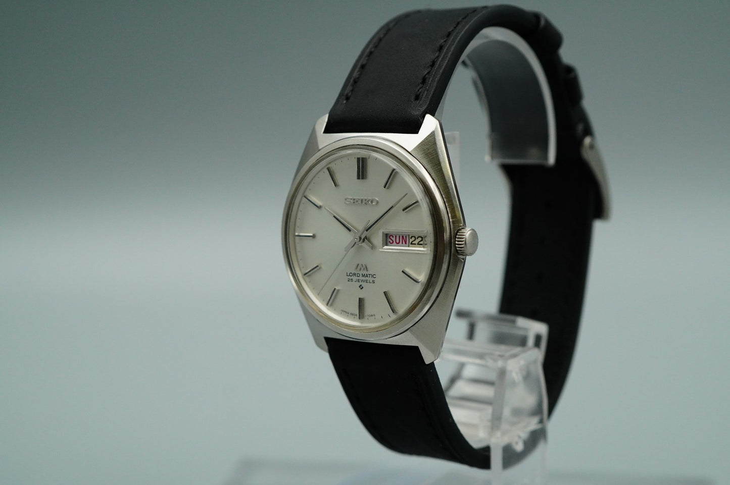 N MINT Vintage SEIKO LORD MATIC 5606-7000 Automatic Silver Round 35mm Mens Watch