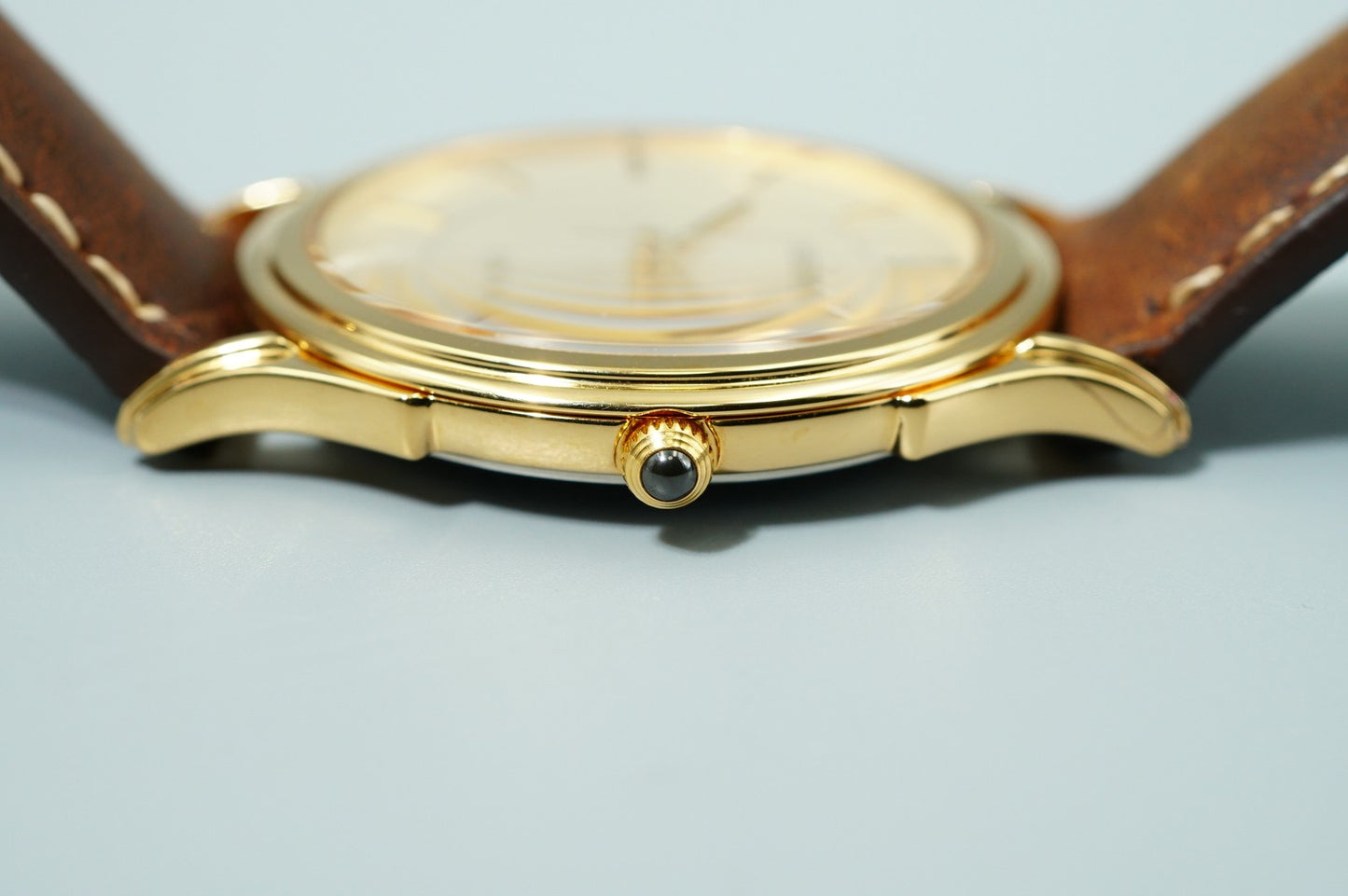 *MINT* Vintage 1998 SEIKO Dolce 5E31-7A40 Quartz Gold Dial Round 34mm Mens Watch