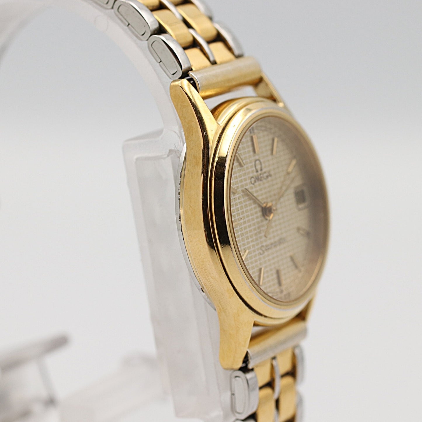 *NEAR MINT* Vintage 1984 OMEGA Seamaster Qz Gold Round 23mm Women,Ladies Watch