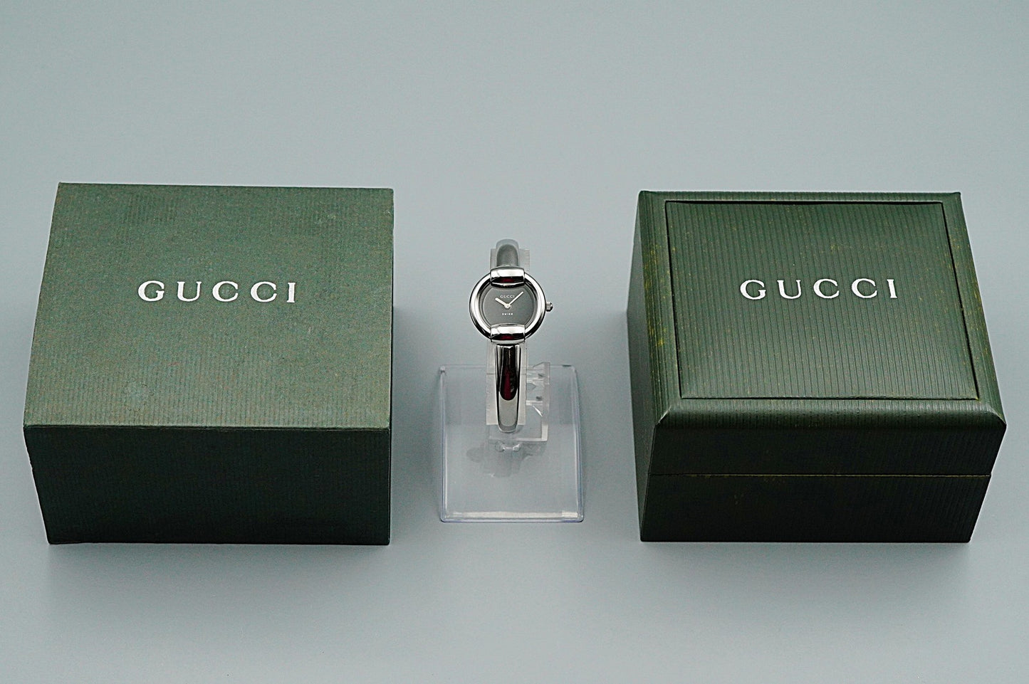 *MINT* Vintage GUCCI 1400L Quartz Black Dial Round 25mm Women,Ladies Watch