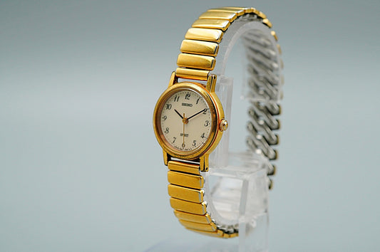 *Exc+5* Vintage 1999 SEIKO SPIRIT 4N21-0640 Quartz White Round 22mm Women Watch