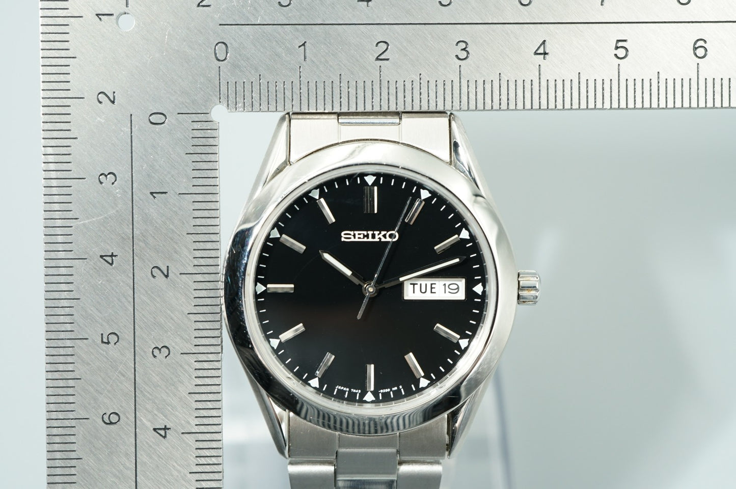 *Exc+5* Vintage1997 SEIKO 7N43-9080 Quartz Black Dial Round 37mm Mens Watch