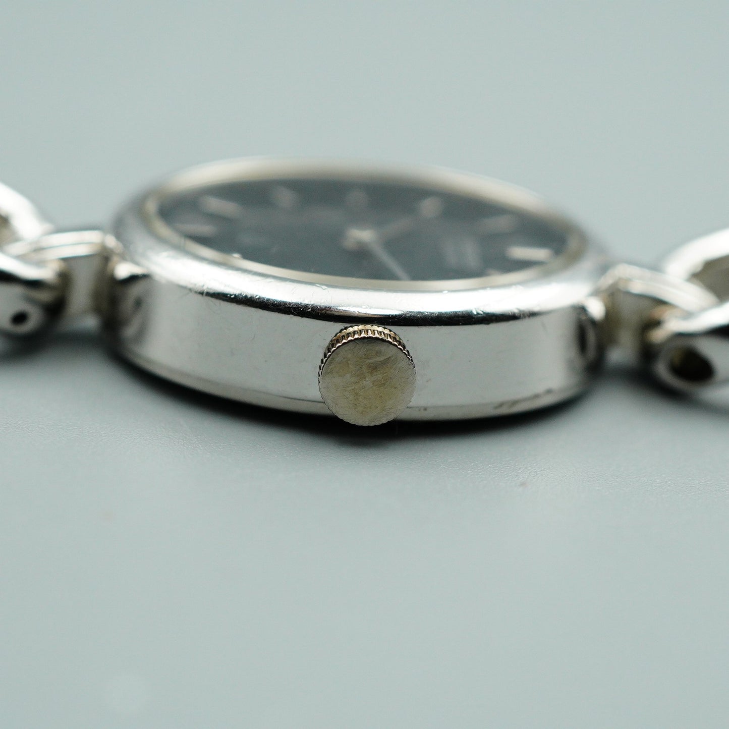 *Exc+5* Vintage SEIKO Vintage 1400-5180 Quartz Black Round 18mm Women Watch