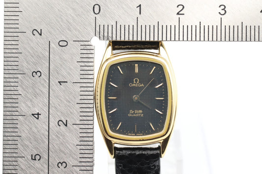 *N MINT* Vintage OMEGA DeVille Cal.1353 Qz Black Dial Rectangle 19mm Women Watch