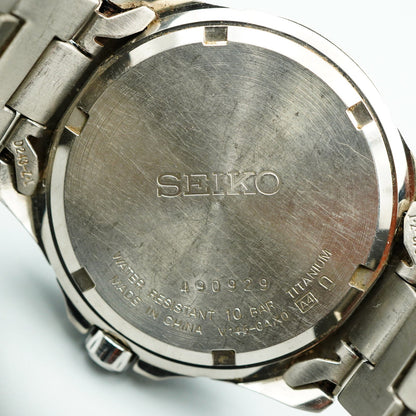 *N MINT* Vintage SEIKO Solar Titanium V145-0AX0 Qz Black Round 35mm Mens Watch