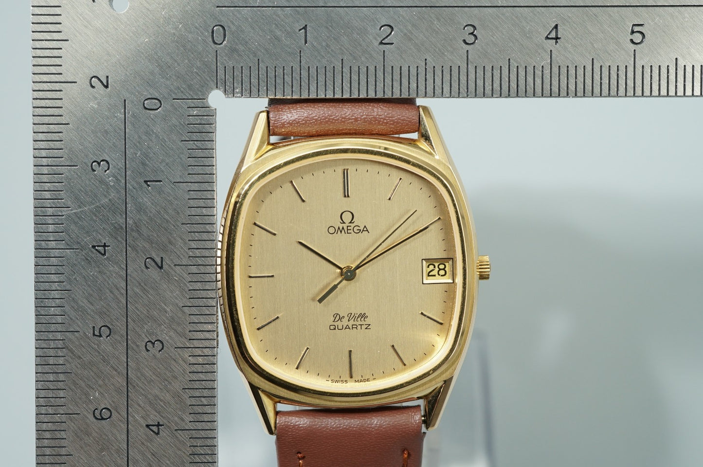 *NEAR MINT* Vintage 1979 OMEGA De Ville Cal.1332 Qz Gold Square 32mm Mens Watch