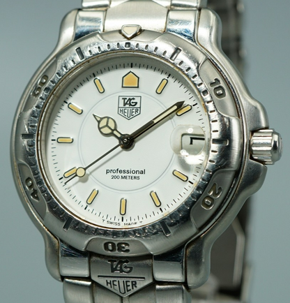 N MINT Vintage 1990s TAG HEUER Professional  WH1211 Qz White 34mm Mens Watch
