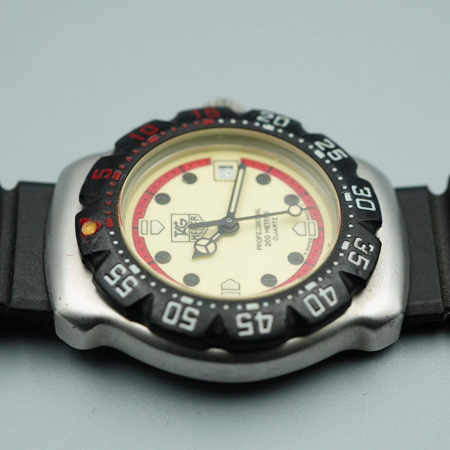 *Exc+5* Vintage TAG HEUER Professional 371.508 Qz Cream Round 28mm Women Watch