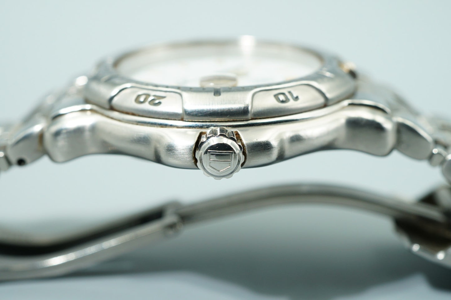 N MINT Vintage 1990s TAG HEUER Professional  WH1211 Qz White 34mm Mens Watch