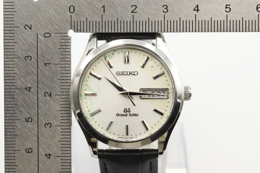 *Exc+4* Polished SEIKO GRAND 9F83-9A00 Quartz White Dial Round 36mm Mens Watch