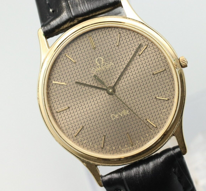 *NEAR MINT* Vintage OMEGA De Ville Cal.1417 Quartz Black Dial Mens Round Watch