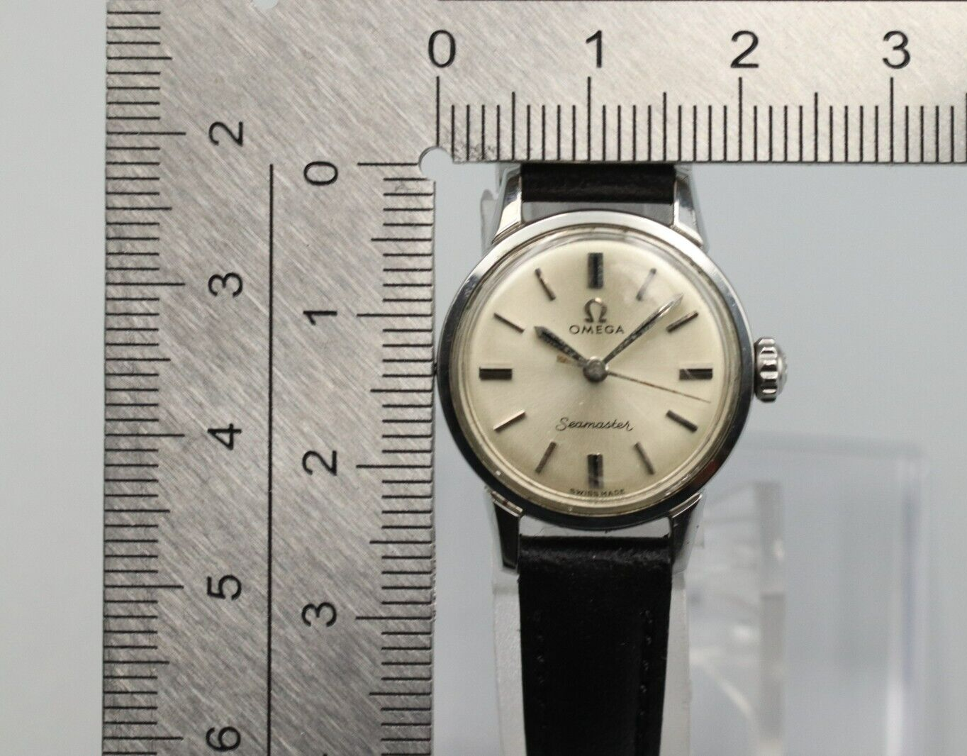 *MINT* Vintage OMEGA Seamaster Cal.630 Hand Winding White Dial Round Women Watch