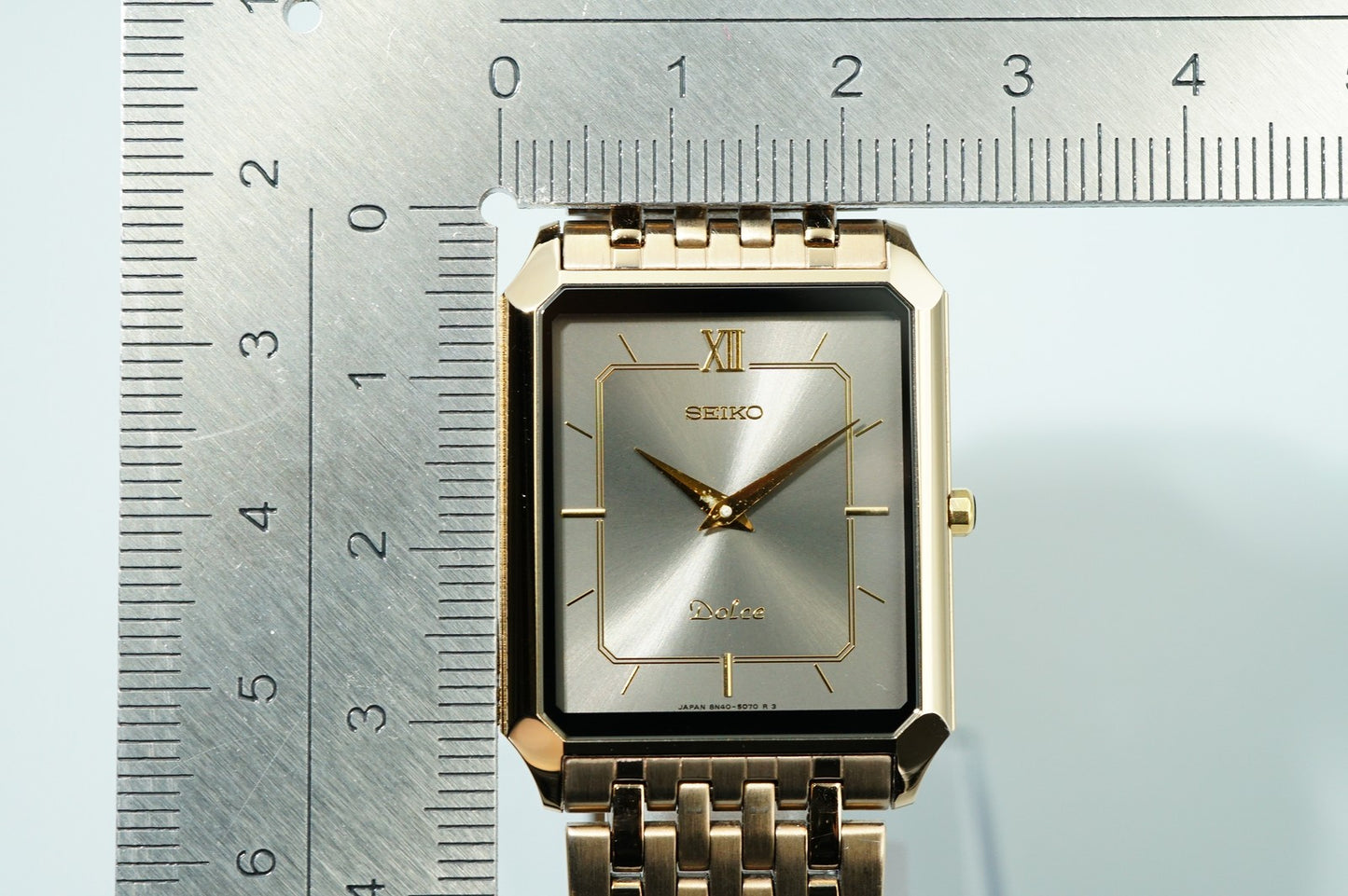 *TOP MINT* Vintage 1991 SEIKO Dolce  8N40-5050 Qz Gray Square 26mm Women Watch