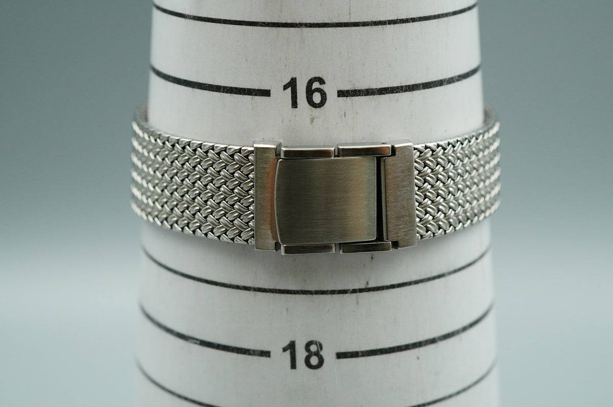 N MINT Vintage SEIKO CREDOR 5931-5230 Quartz Silver Dial Hexagon 30mm Mens Watch