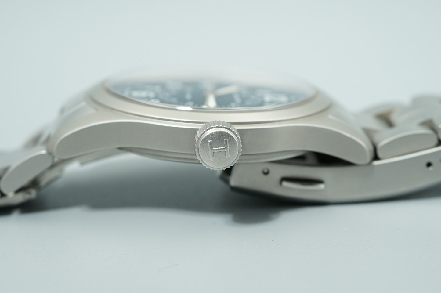 *N MINT* HAMILTON Khaki H682010 Quartz Navy Dial Blue 38mm Date Mens Watch