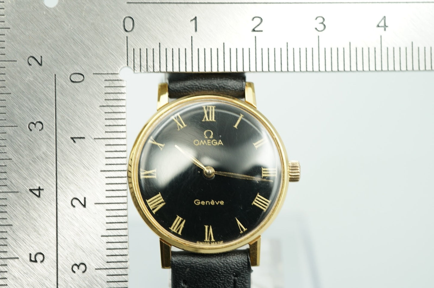 *NEAR MINT* Vintage 1975 OMEGA Geneve Cal.625 Hand Wind Black 25mm Women Watch