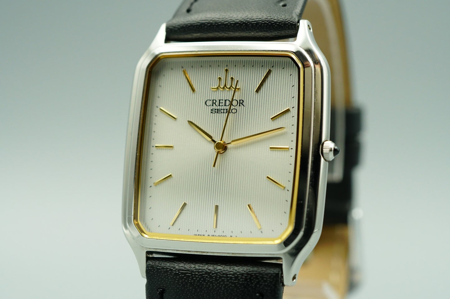 Vintage 1989 SEIKO CREDOR GCAR009 8J81-5020 Qz Cream Square 27mm Women Watch