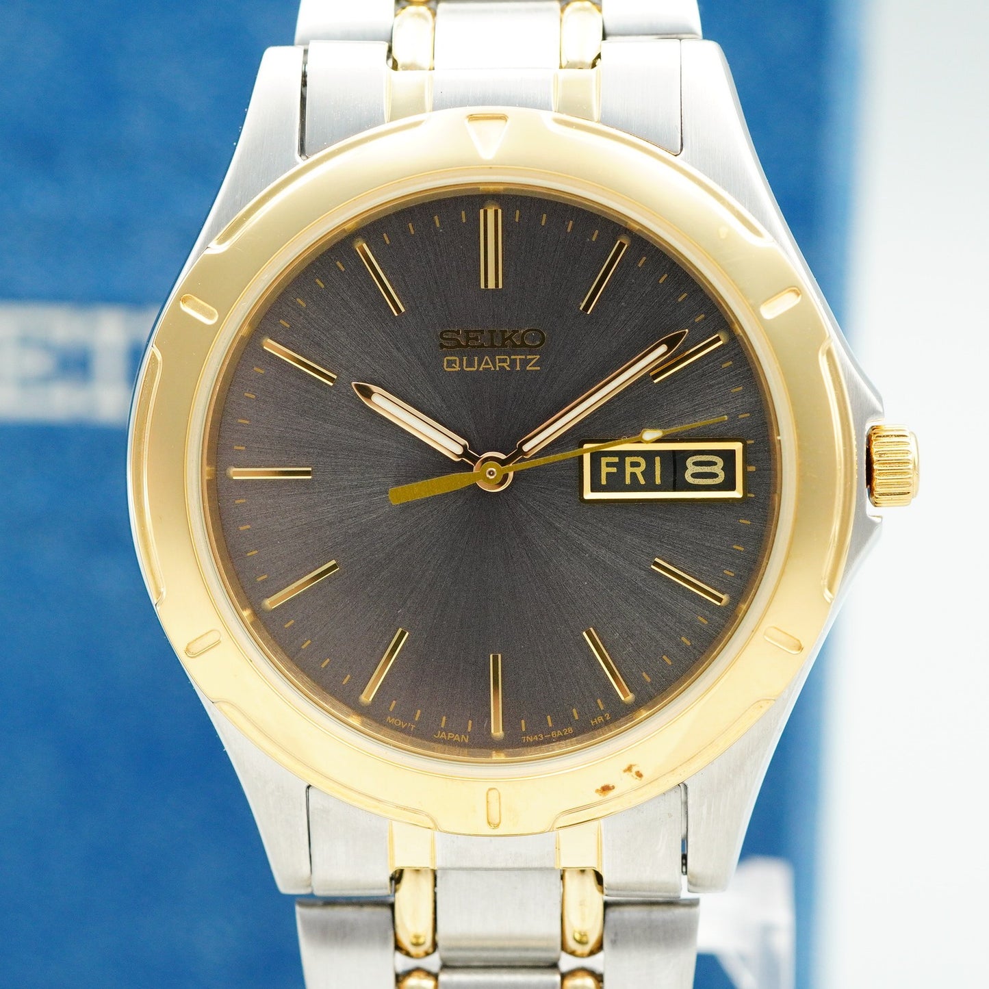 *MINT* Vintage 1994 SEIKO 7N43-6A09 Quartz Gray Dial Round 36mm Mens Watch